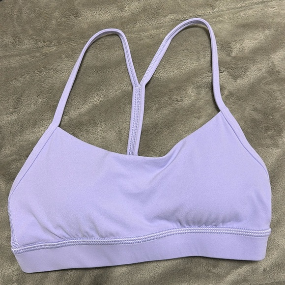 lululemon athletica Other - Lululemon flow y bra size 4